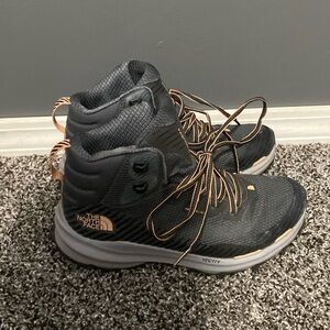 The North Face Futurelight Mid Hiking Boot Women’s Size 8
